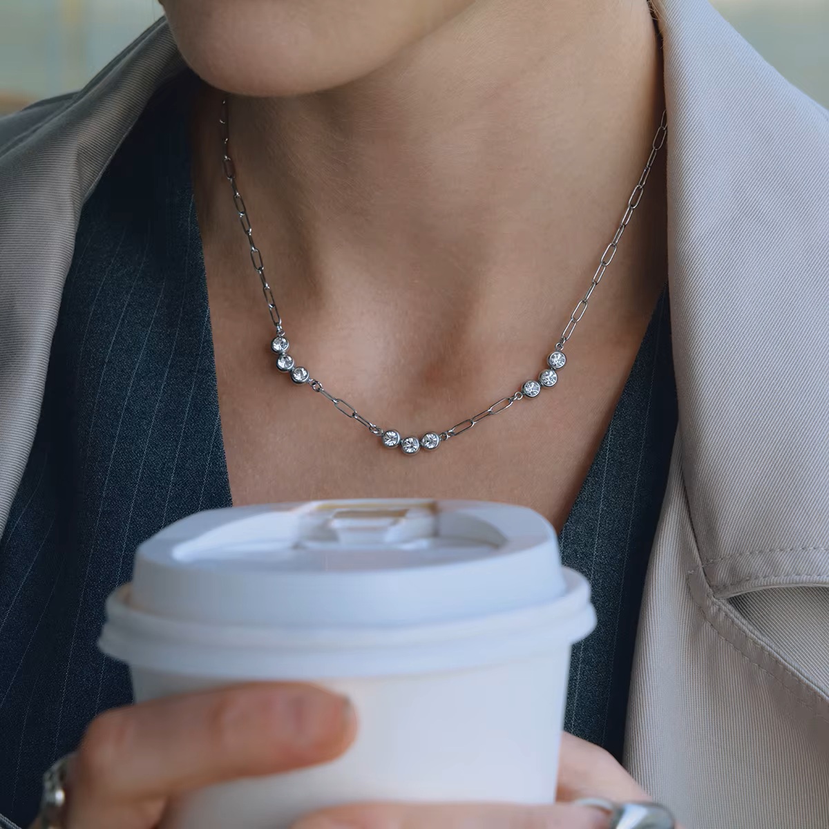 Elenys Sparkle Line náhrdelník detail zirkonů